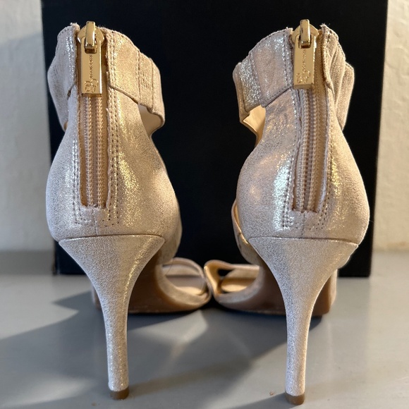 Jessica Simpson Mekos Gold Shimmer, Cutout Heels with Back Zipper, Size 8 - Picture 3 of 7